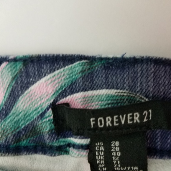 forever 21 floral print medium wash  jeans AB6 - Picture 2 of 5